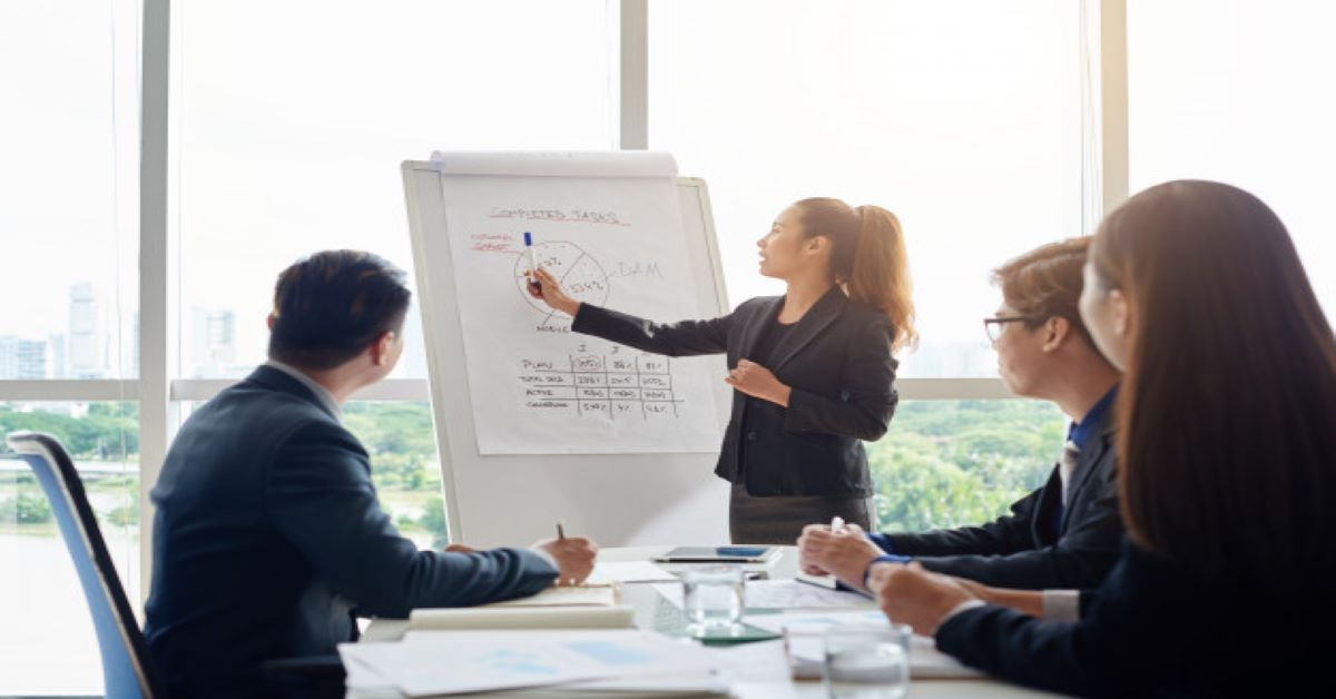 Bí Quyết Giúp Nhà Quản Lý Giao Tiếp Hiệu Quả Với Đội Ngũ